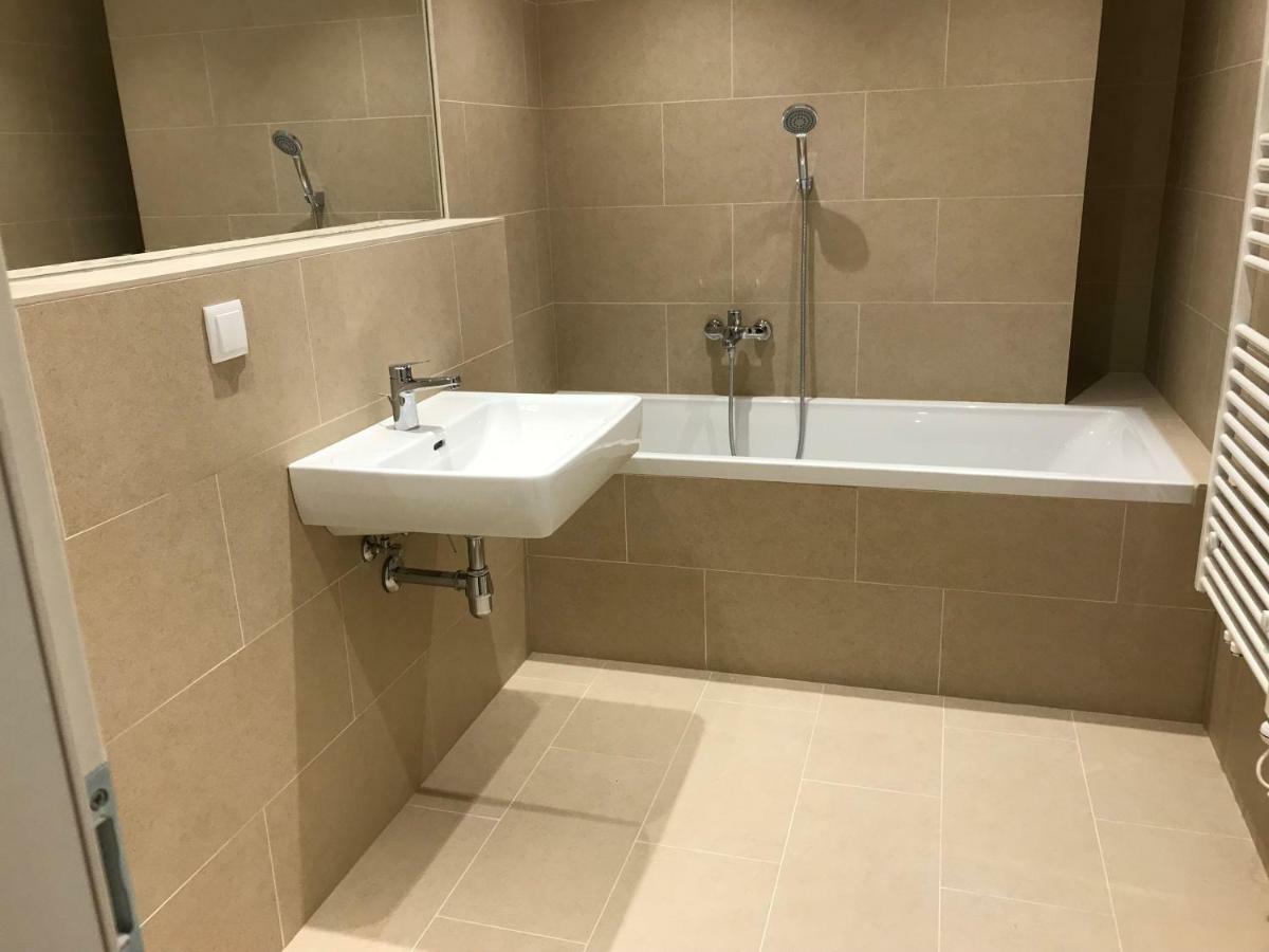 维也纳Spacious, Modern 1-Bdrm Apt Near Vic & Austria Ctr公寓 外观 照片